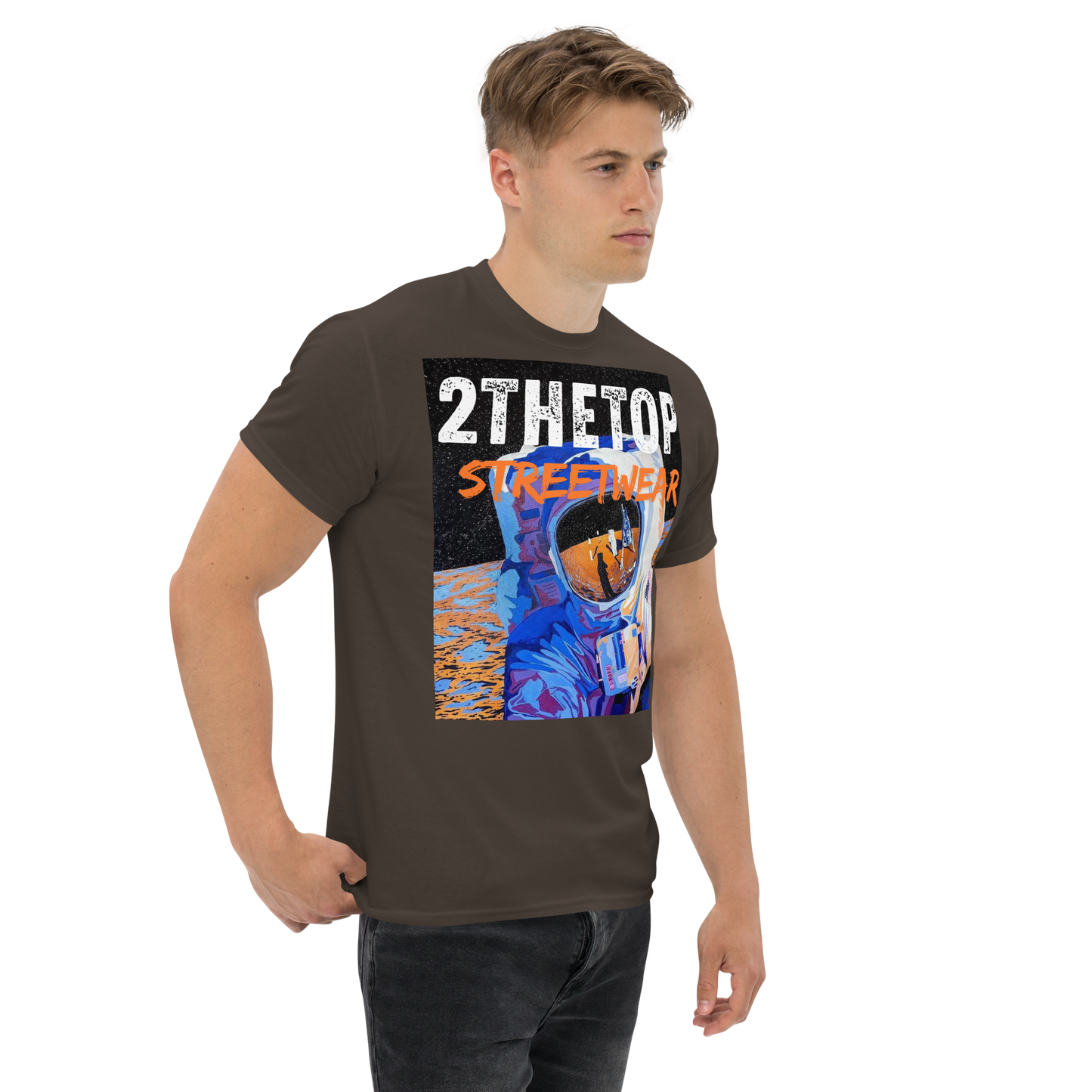 Adult streetwear graphics t-shirt with astronaut print, high-quality cotton, breathable and durable design