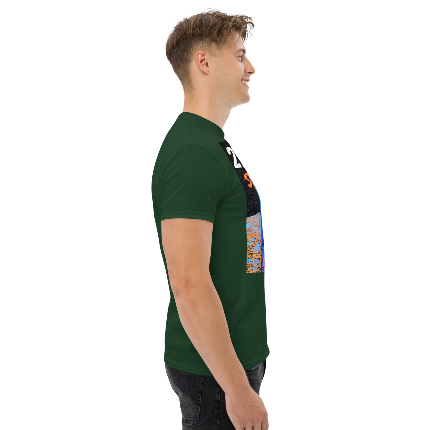 Adult streetwear graphics t-shirt with bold astronaut design and high-quality cotton fabric