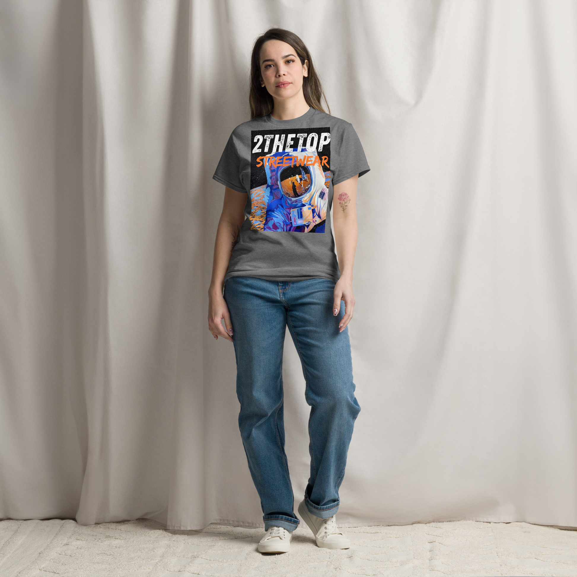Men's graphics t-shirt with bold astronaut design for streetwear fashion