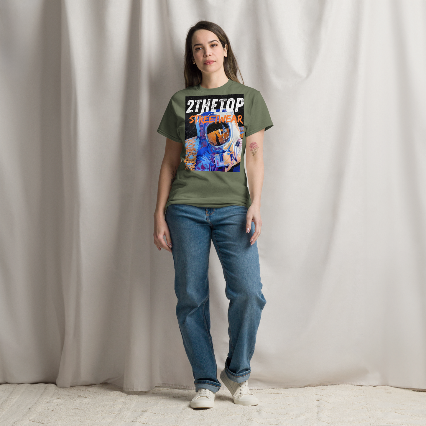 Men's graphics t-shirt with bold astronaut design for streetwear style