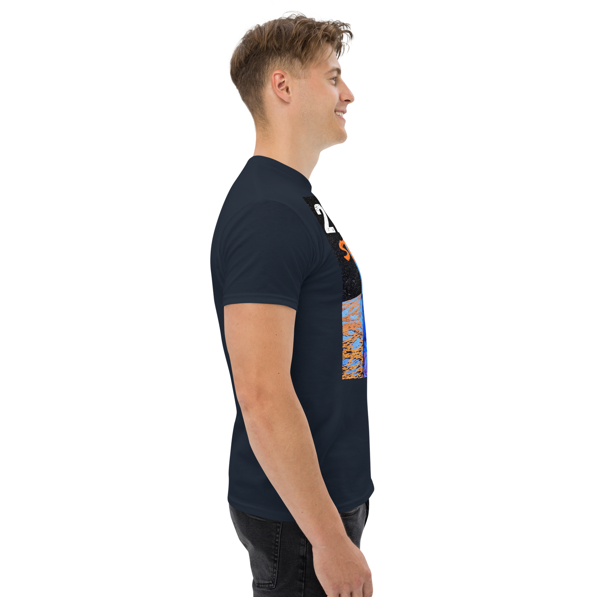 Men's streetwear graphics t-shirt featuring astronaut design, high-quality cotton, casual urban style